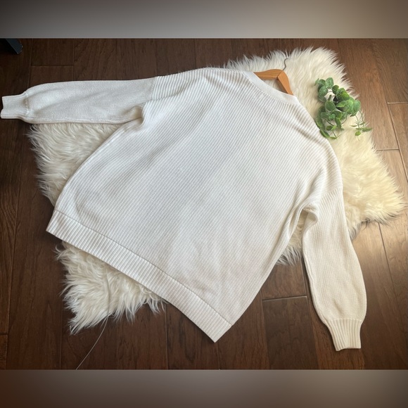 NWT! Hollister Sweater Womens Small White Long Cardigan Open Front Long Sleeves - Picture 2 of 9